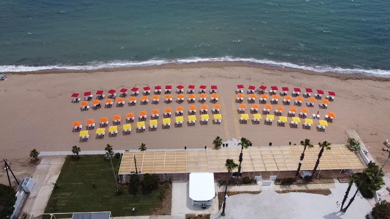 Buka Sandy Beach Messíni 外观 照片