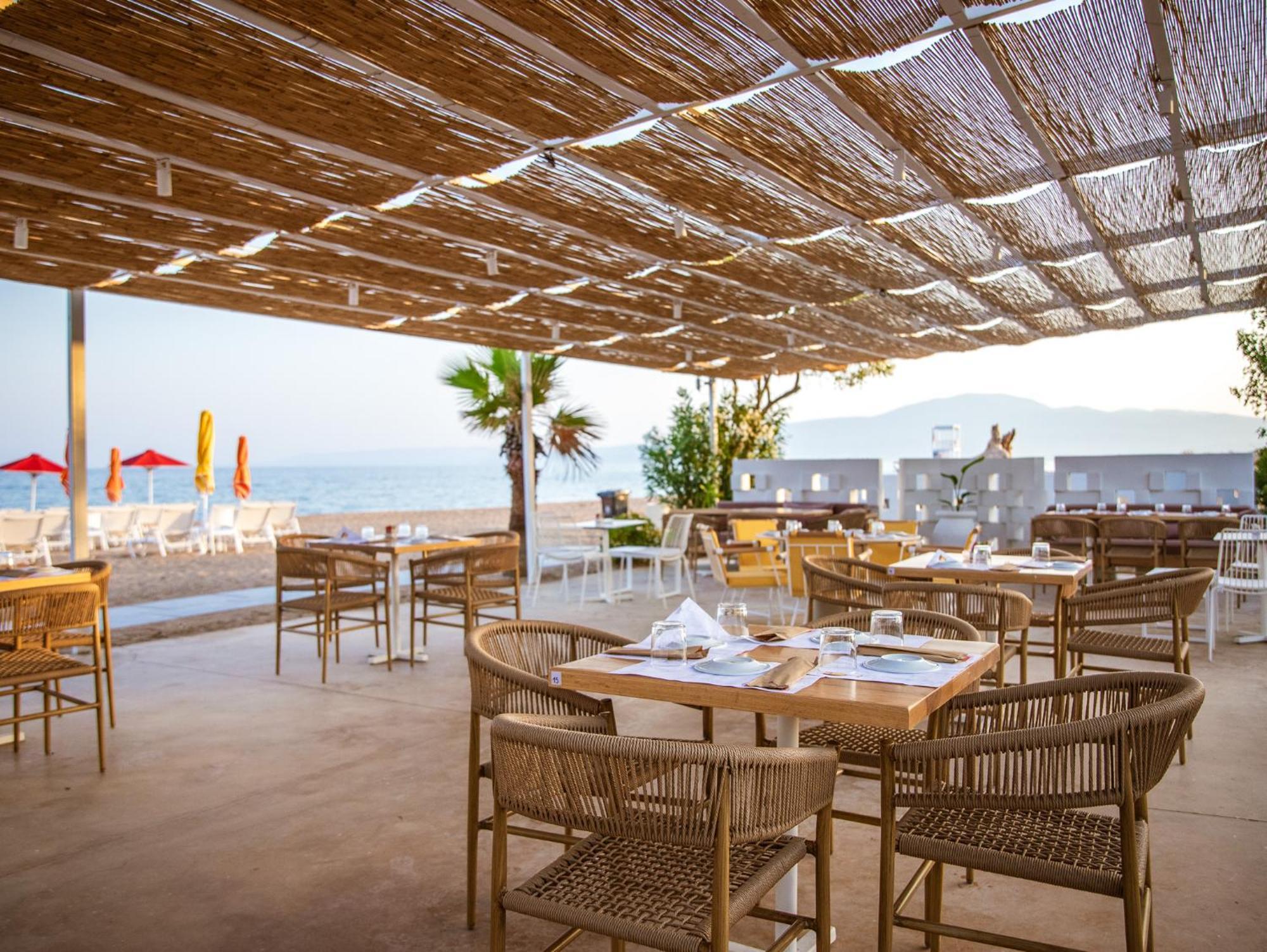 Buka Sandy Beach Messíni 外观 照片