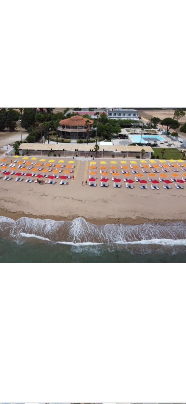 Buka Sandy Beach Messíni 外观 照片