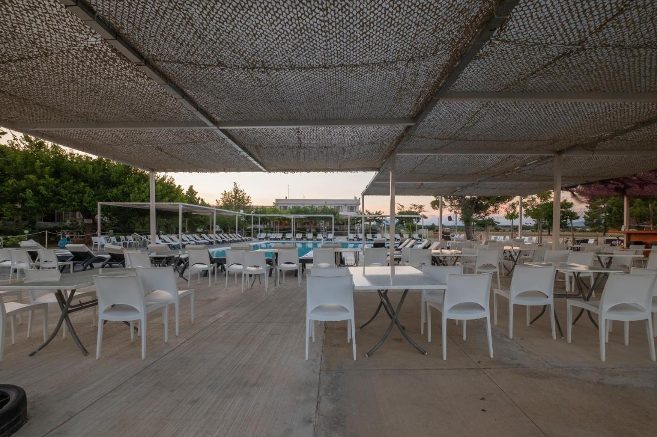 Buka Sandy Beach Messíni 外观 照片